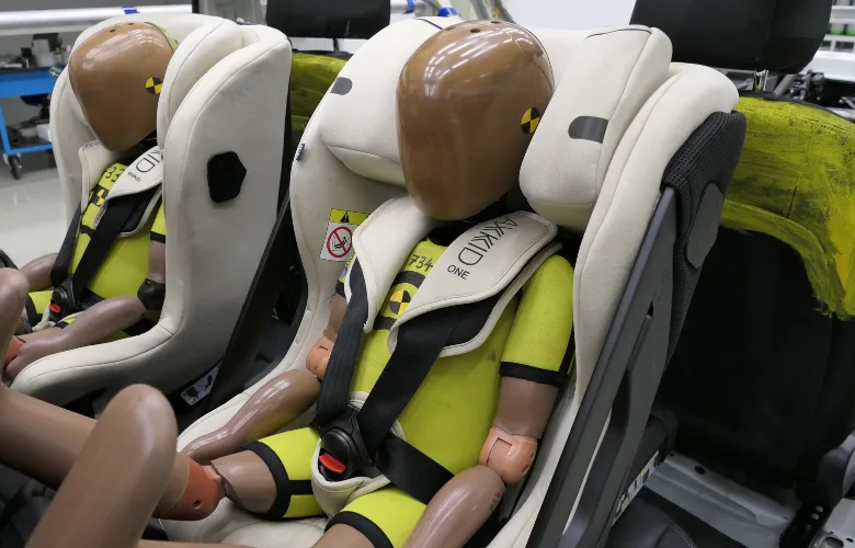
BMW_axkid_One-3_Crash-test-adac