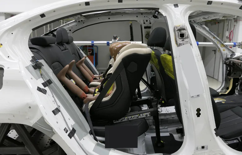 
BMW_axkid_One-3_Crash-test-adac